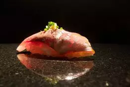 Reportage sur les sushi dans Le doc du Dimanche de France 5