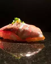 Reportage sur les sushi dans Le doc du Dimanche de France 5